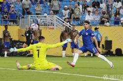 切尔西主场胜利，成功晋级淘汰赛