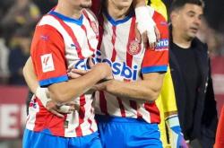 关于赫罗纳主教练调整阵容，力争赢得胜利的信息