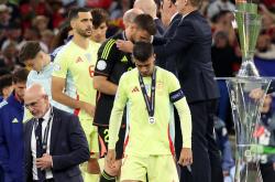 包含篮球赛场焦点：西班牙队击败澳大利亚队晋级决赛的词条