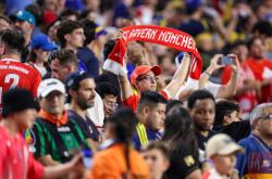 包含拜仁慕尼黑队再次战胜对手，继续前进的词条