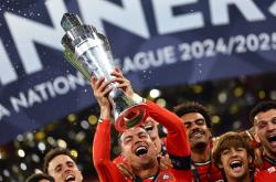 葡萄牙国家队成功晋级，欧预赛生死斗争成功晋级的简单介绍