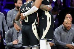 字母哥独揽三双，助雄鹿取得关键胜利