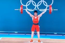 中国举重夺得第一名