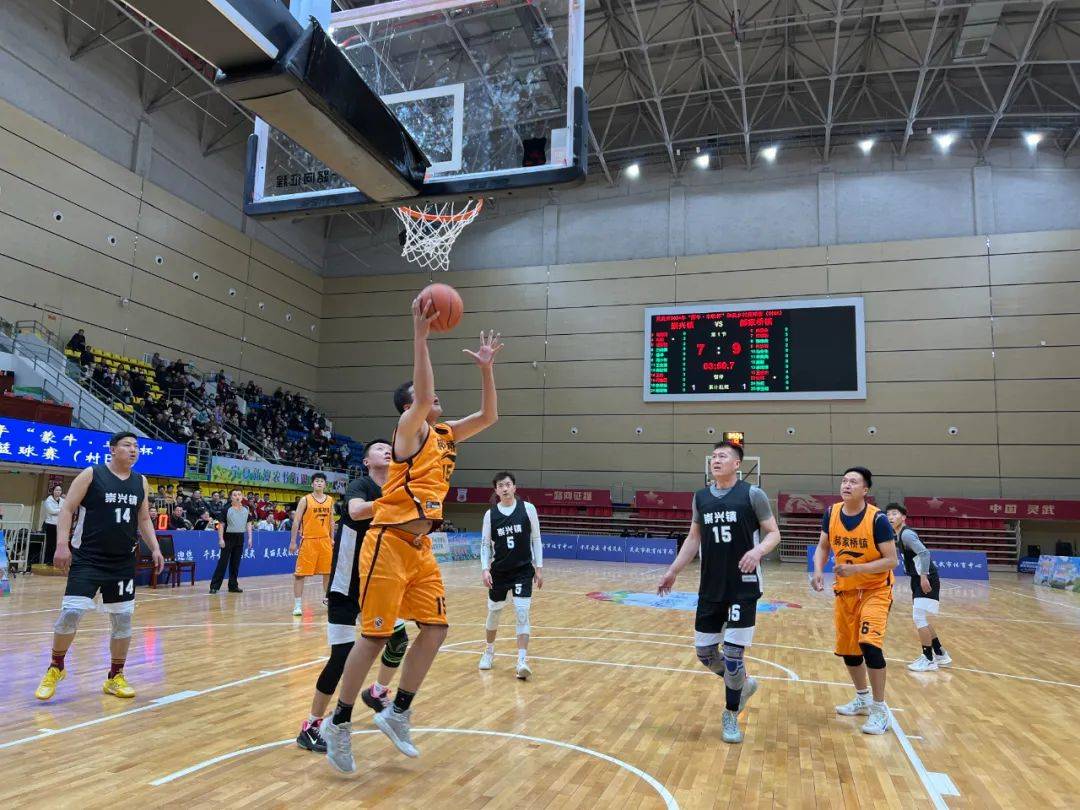 篮球比赛的高潮在跨国比拼中展露无遗的简单介绍