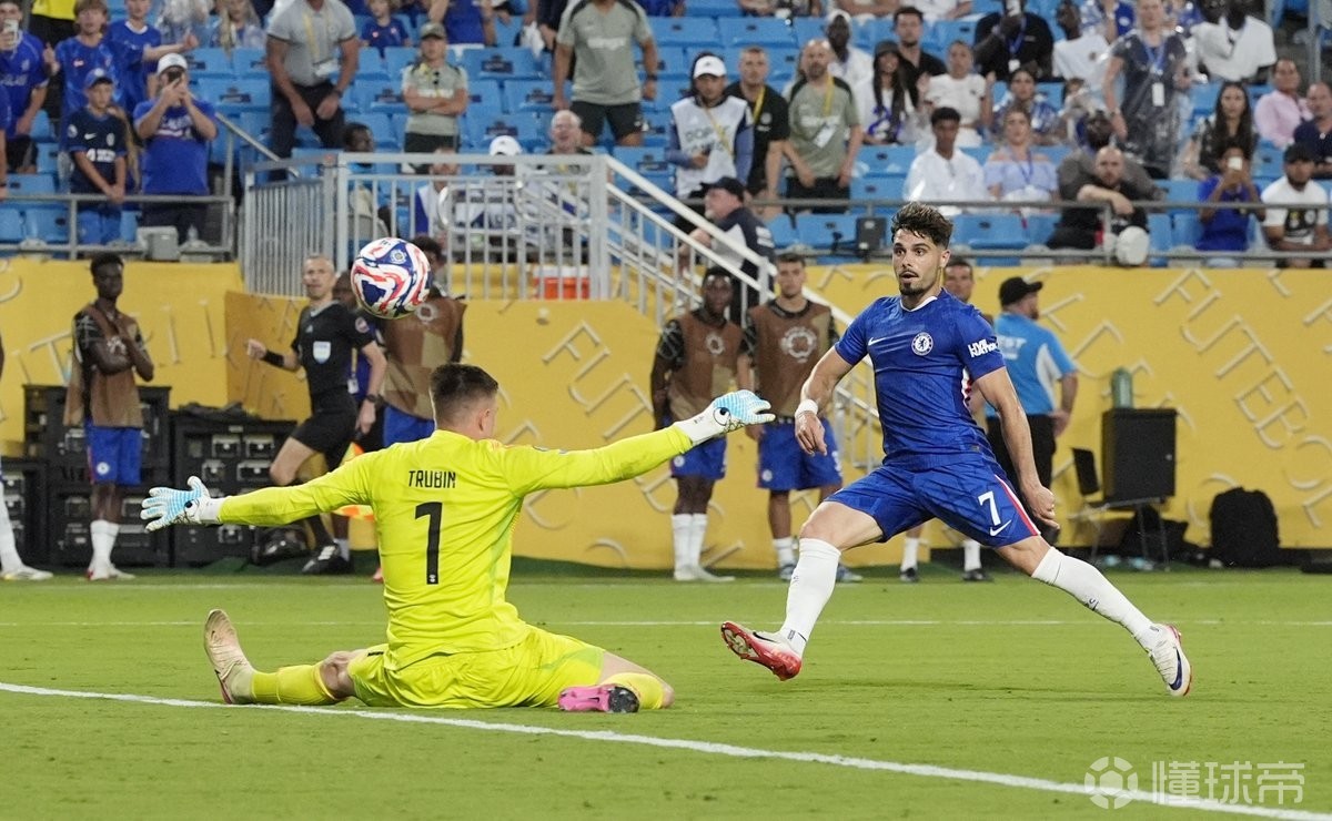 切尔西主场胜利，成功晋级淘汰赛