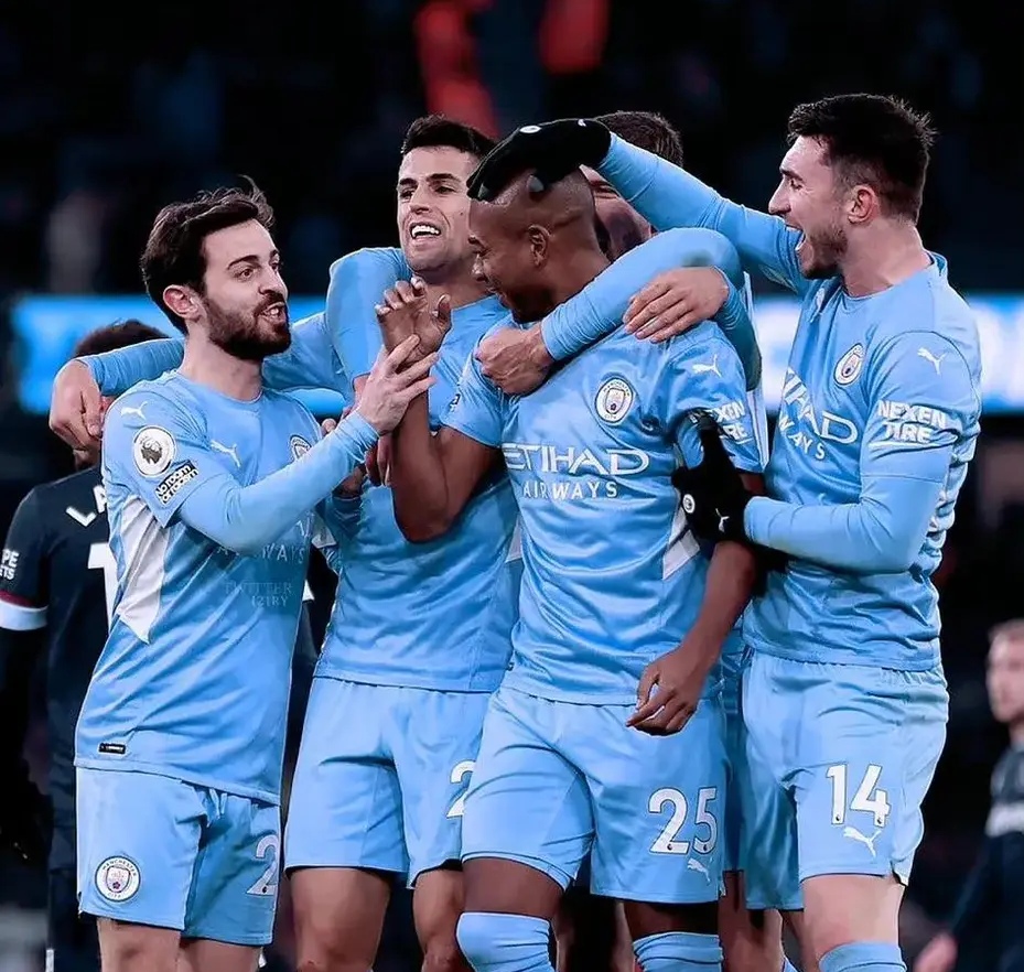 埃弗顿球员受伤，英超战场愈加艰难