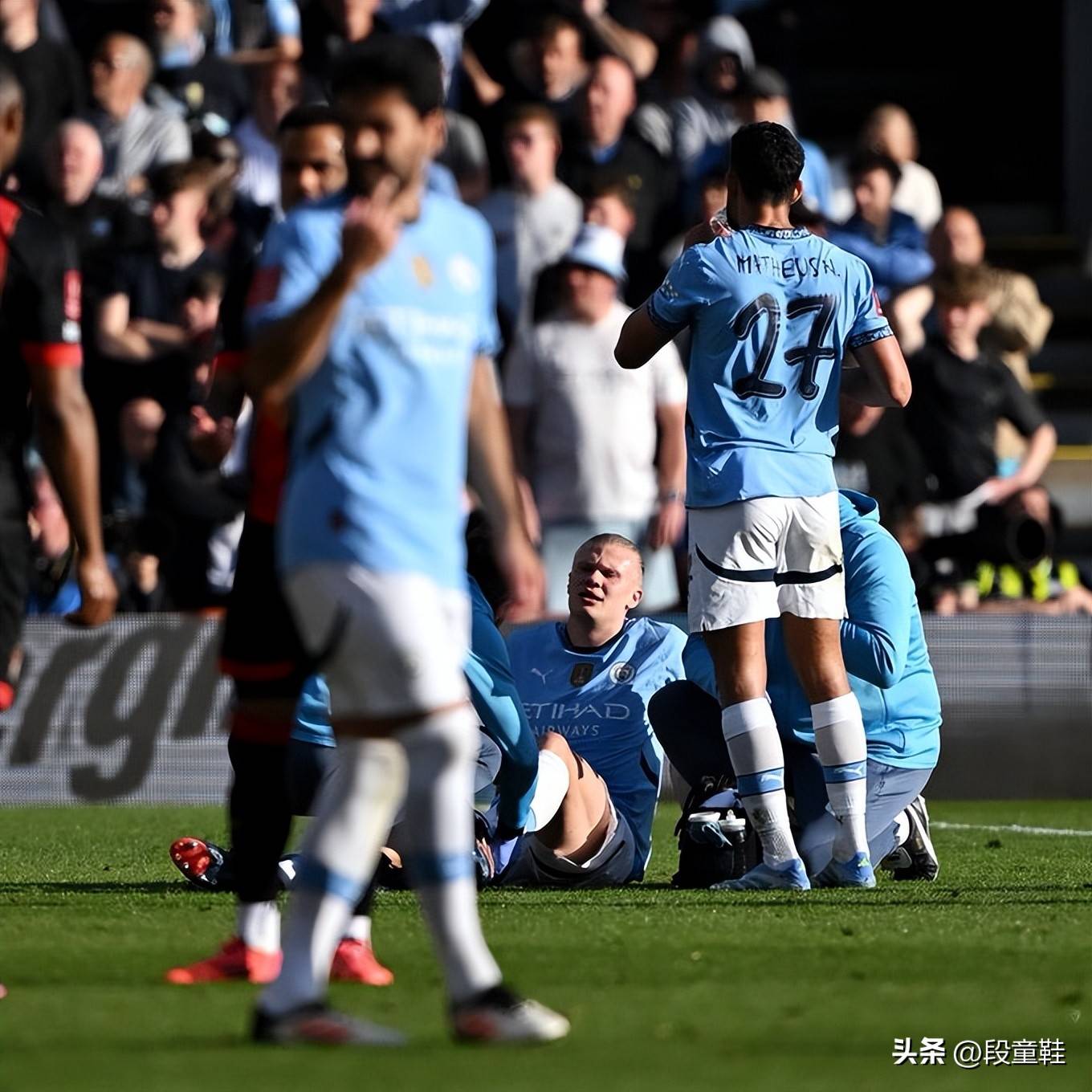 曼城客场逆转获胜，稳固第二