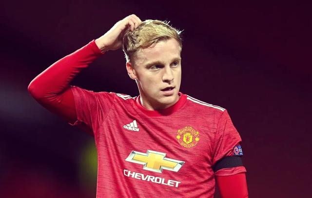 阿贾克斯队员表现出色，成功晋级