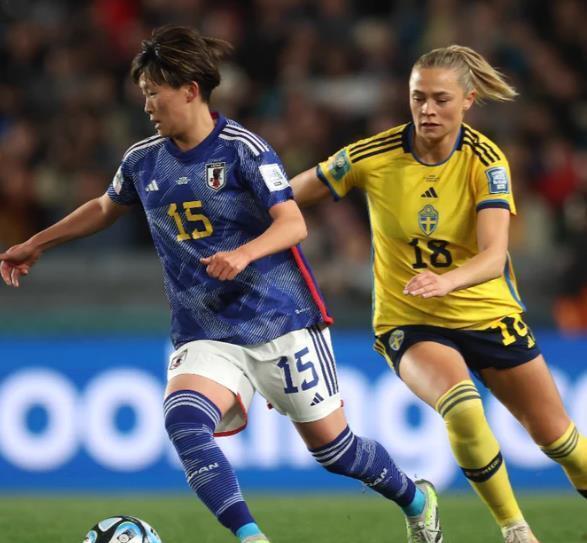 瑞典女足队强势压倒，晋级四强