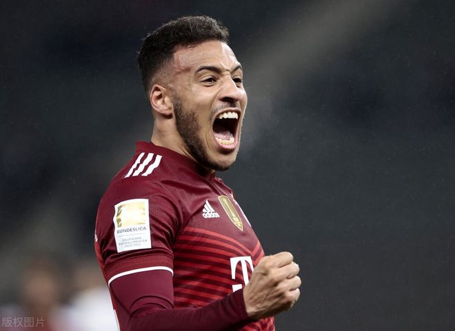 柏林赫塔球员战无不胜，强势登顶积分榜的简单介绍