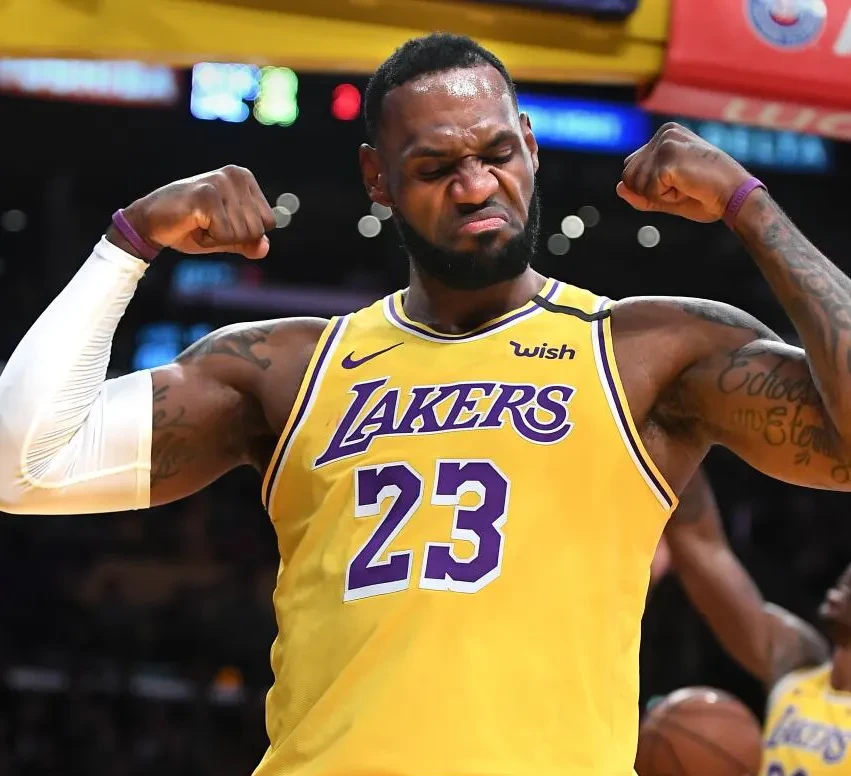 包含湖人主场逆转火箭，浓眉翻身成英雄的词条