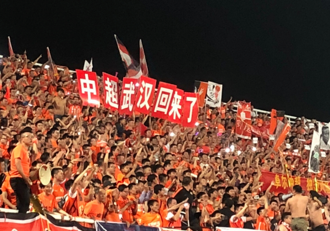 深圳队强势夺冠，赢得全国舞台