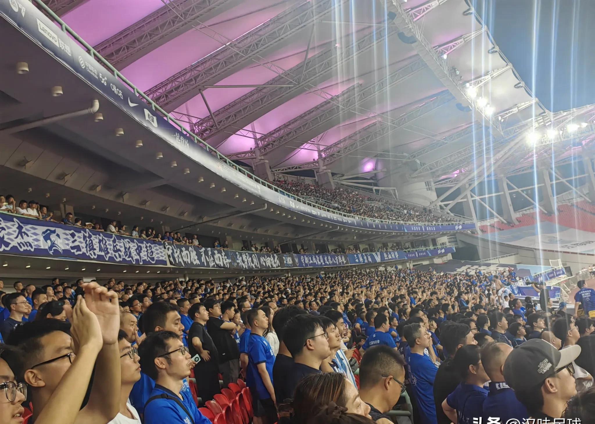 关于武汉三镇收获胜利，豪夺积分榜前列位置的信息