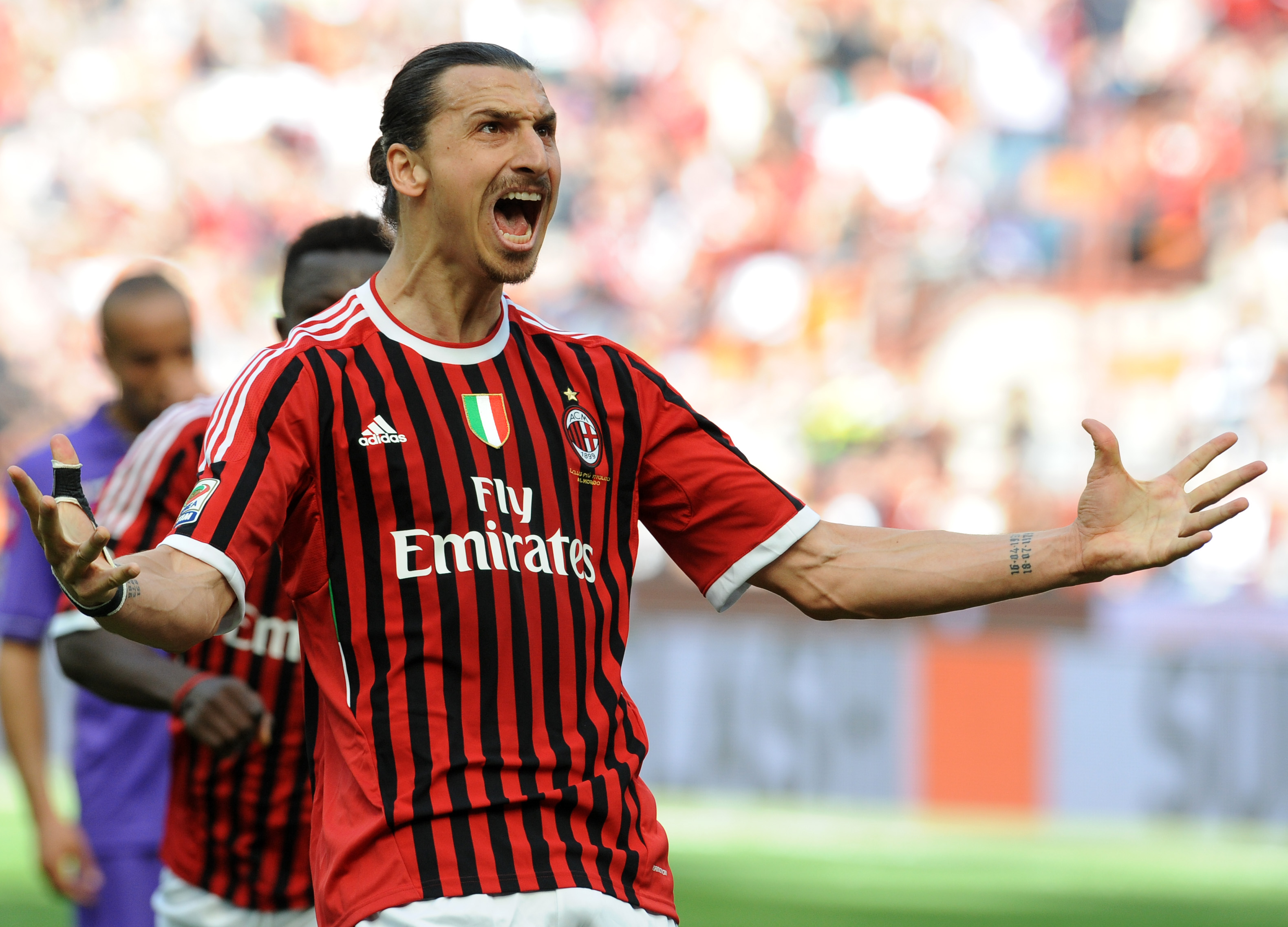 AC米兰连续三场胜利，伊布拉希莫维奇高效攻击的简单介绍