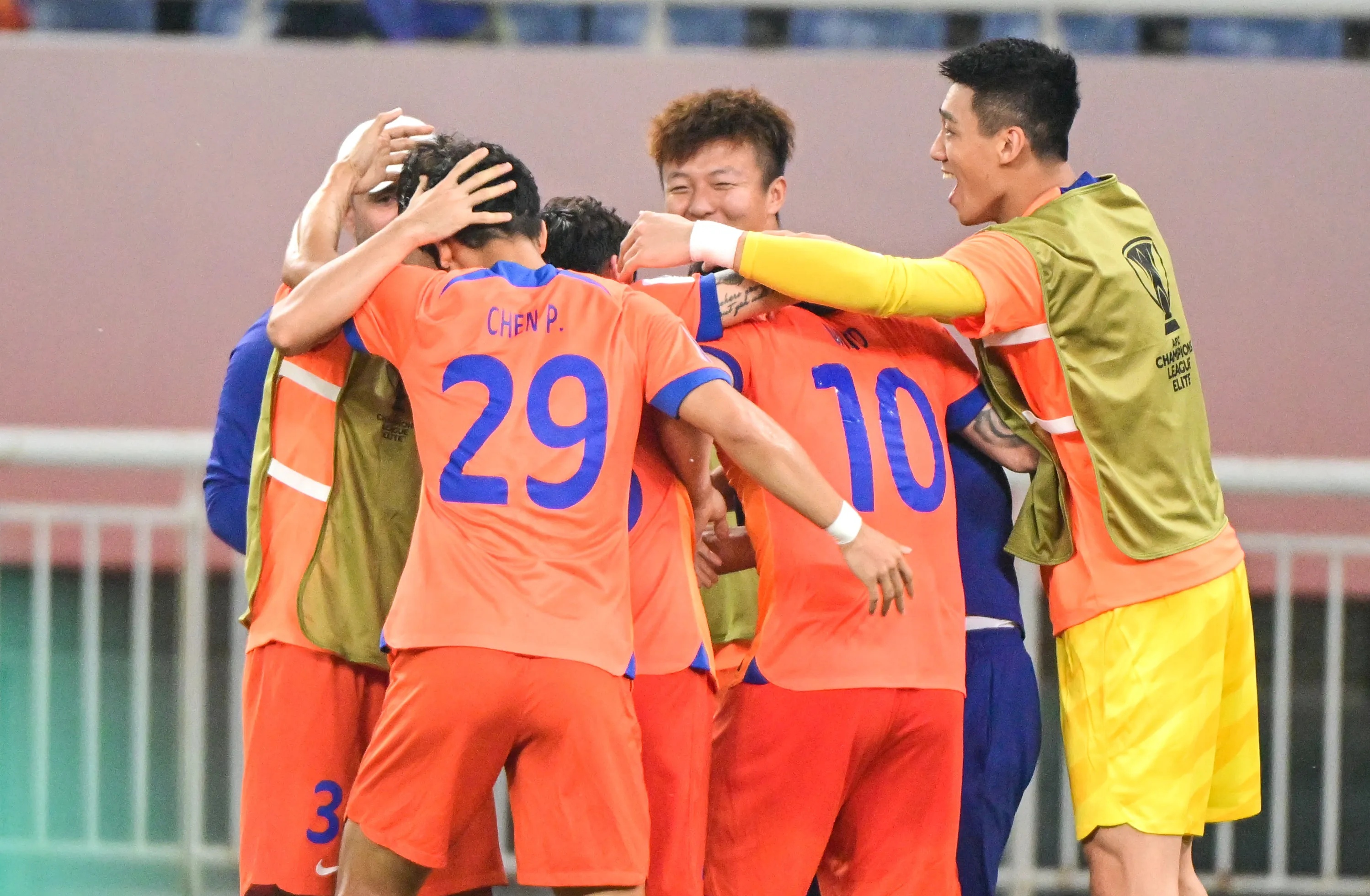 关于顶级比赛不停歇！中超球队备战角逐赛季荣耀的信息