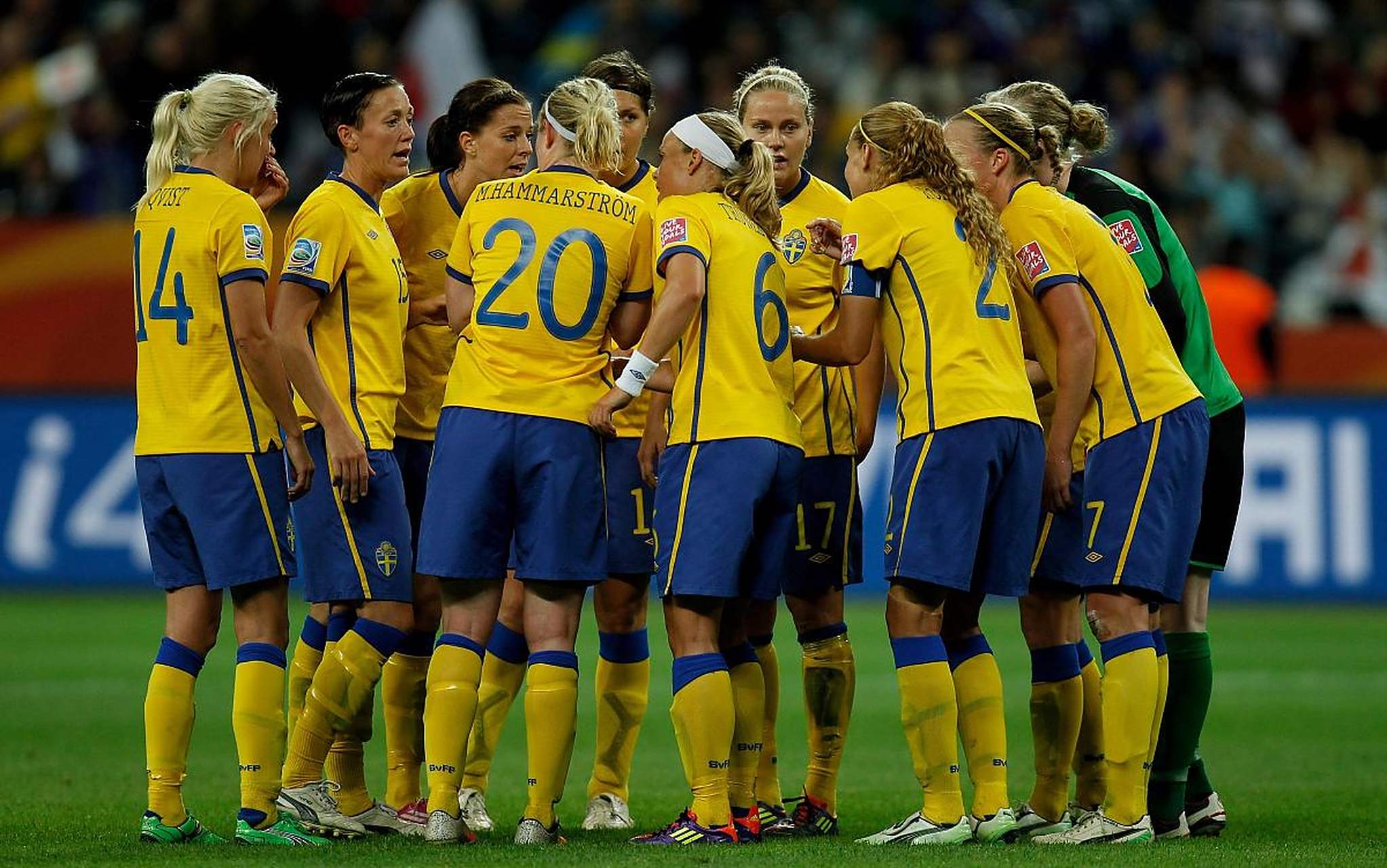 荷兰女足大胜日本,锁定女足世界杯四强席位 荷兰女足大胜日本,锁定女足世界杯四强席位