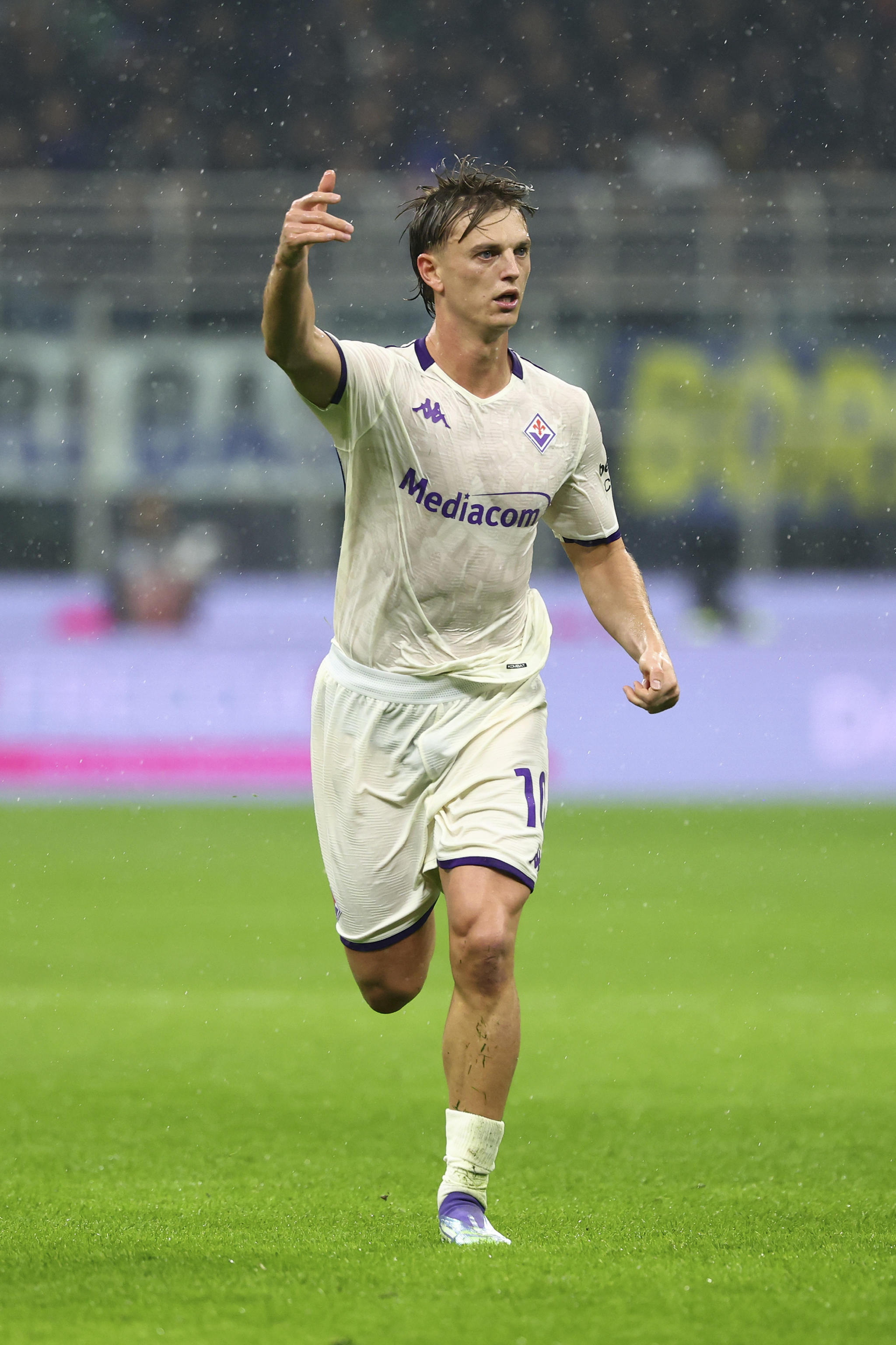 国米迎战佛罗伦萨，力争继续连胜